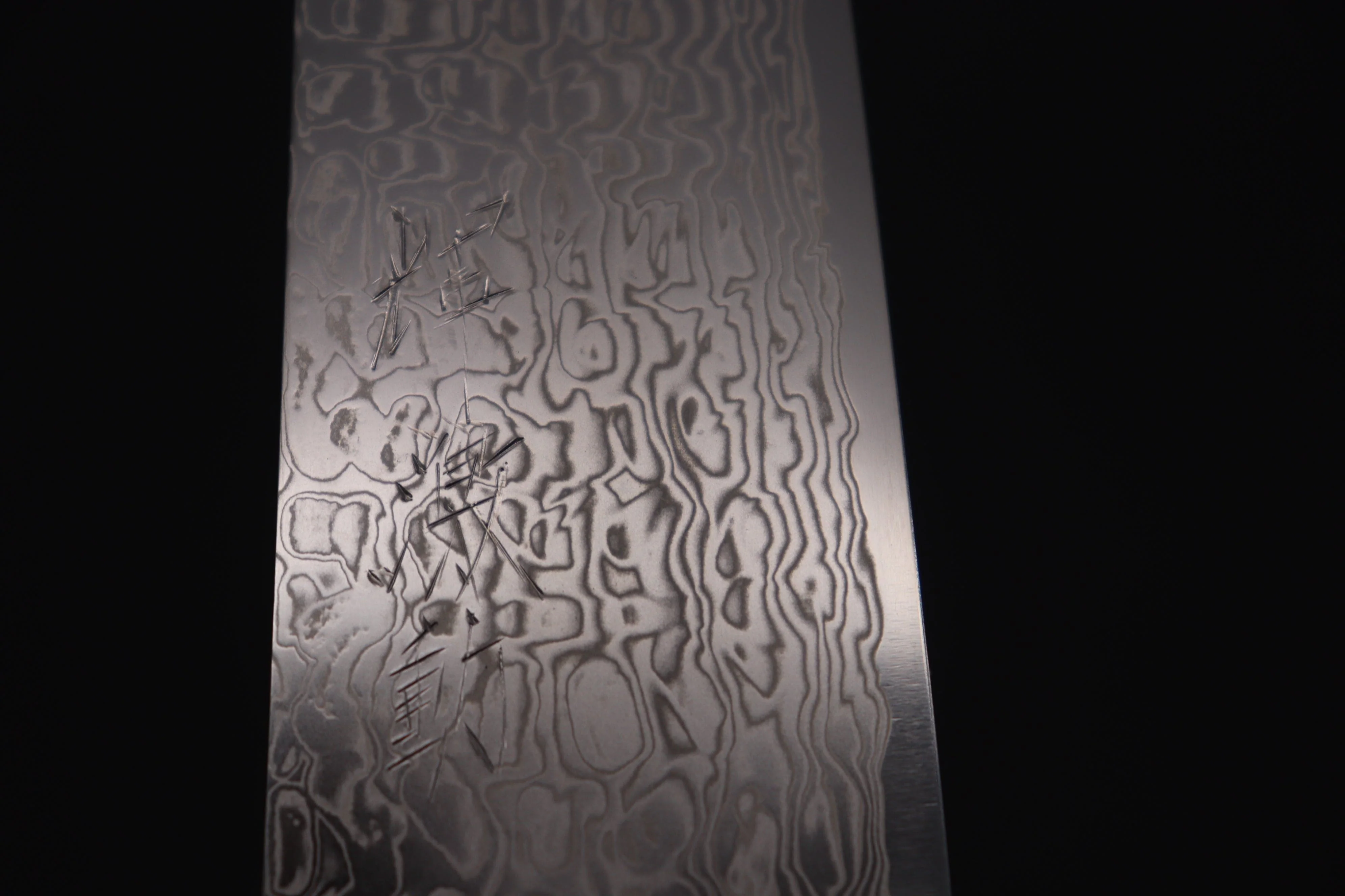 JCK Original Kagayaki R-2 Damascus Series KGRP-2 Santoku 175mm (6.8inch, Polished Blade) - Image 3