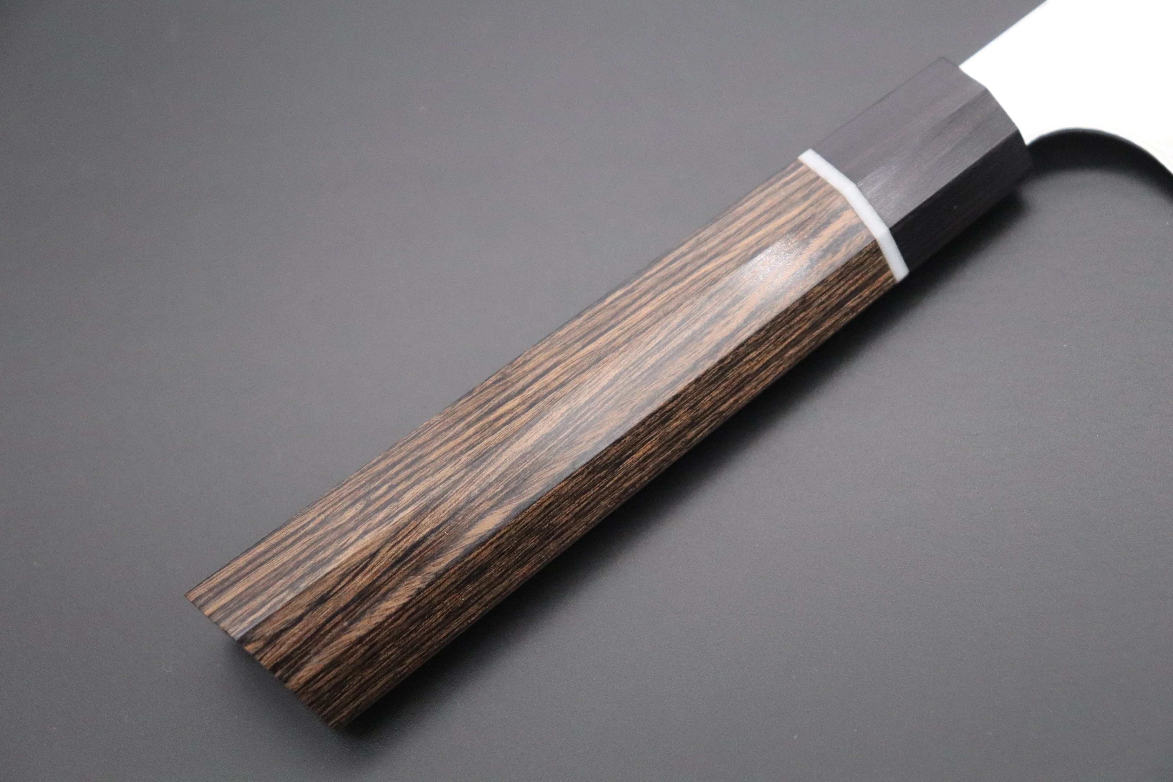 Kanetsugu Zuiun Series R-2 Damascus KZD-2 Bunka (Kiritsuke) 180mm (7 Inch) - Image 3