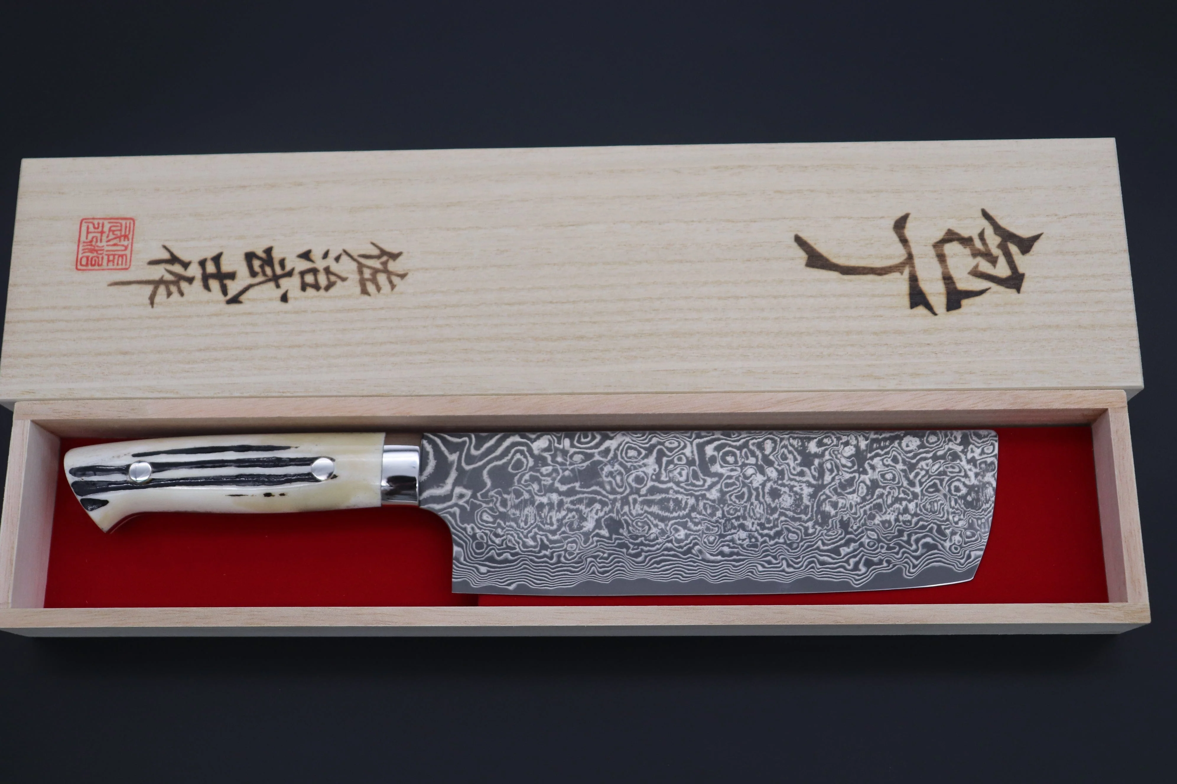 Takeshi Saji R-2 Custom Black Damascus Wild Series Nakiri 165mm (6.4 inch, Stag Bone Handle) - Image 8