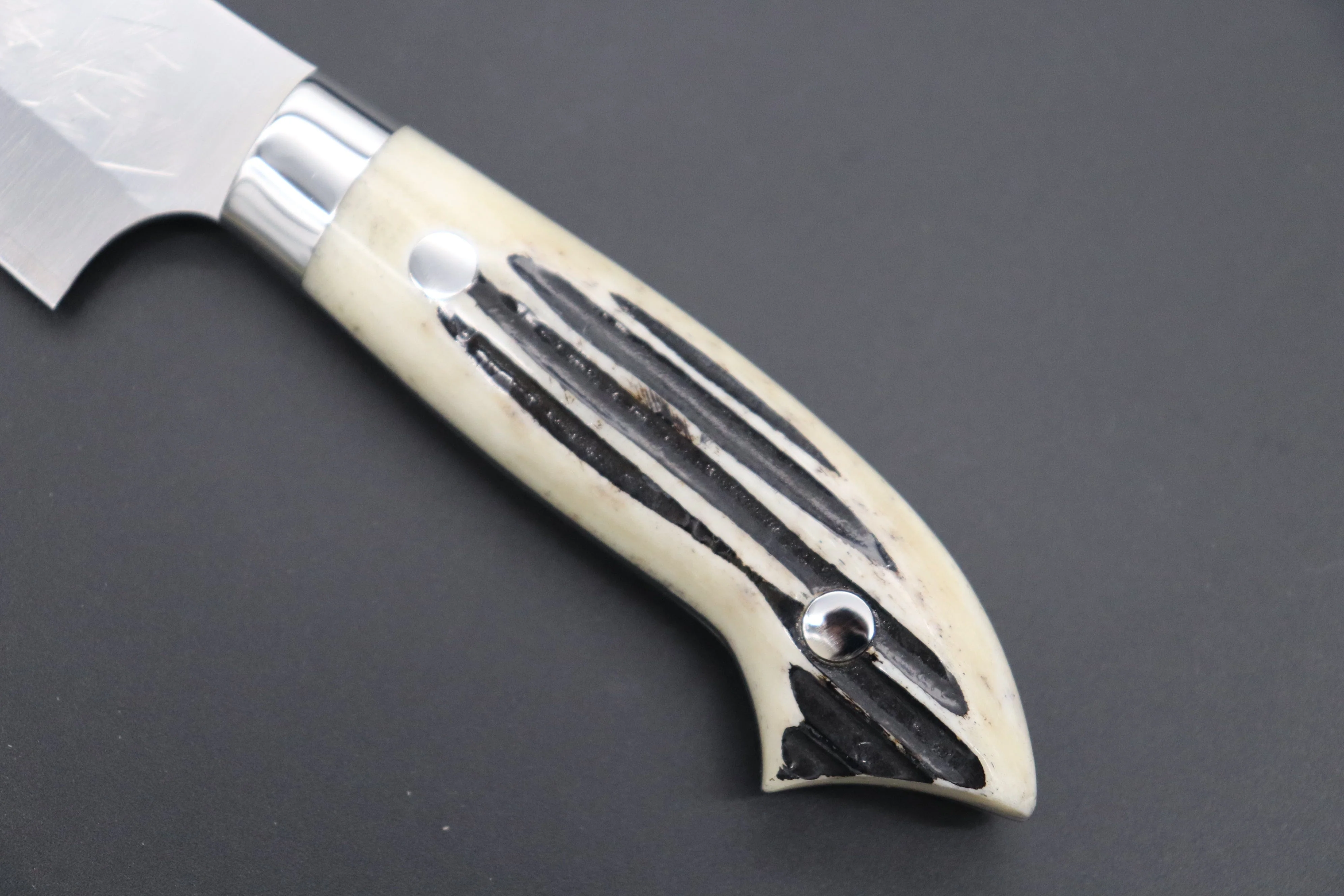 Takeshi Saji SRS-13 Hammer Forged, Custom Handmade Handle Series "Designed By Nomura" Petty 135mm (5.3 inch, Stag Bone Handle) - Image 7