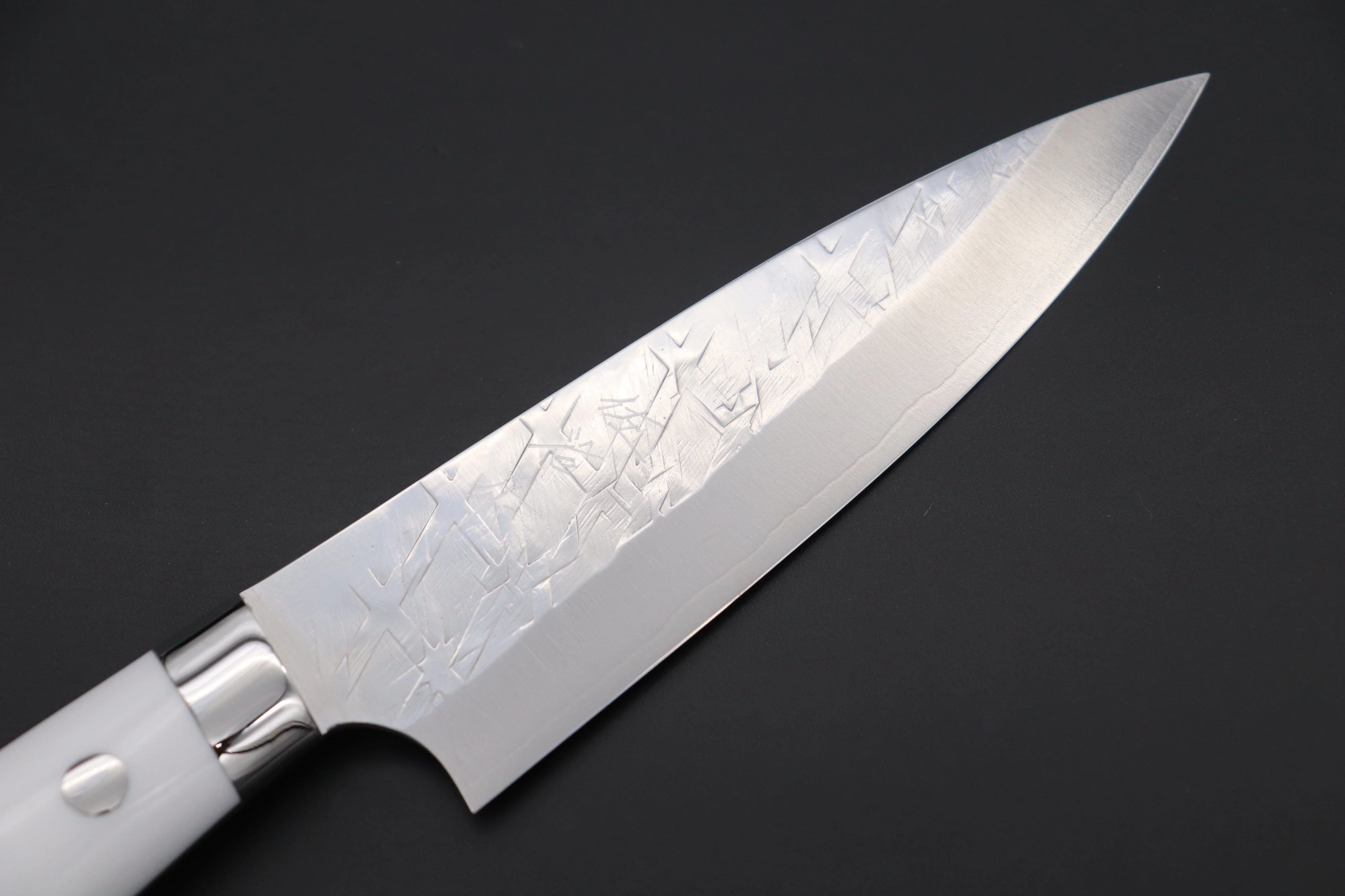 Takeshi Saji SRS-13 Hammer Forged, Custom Handmade Handle Series "Designed By Nomura" Petty 135mm (5.3 inch, White Corian Handle) - Image 2