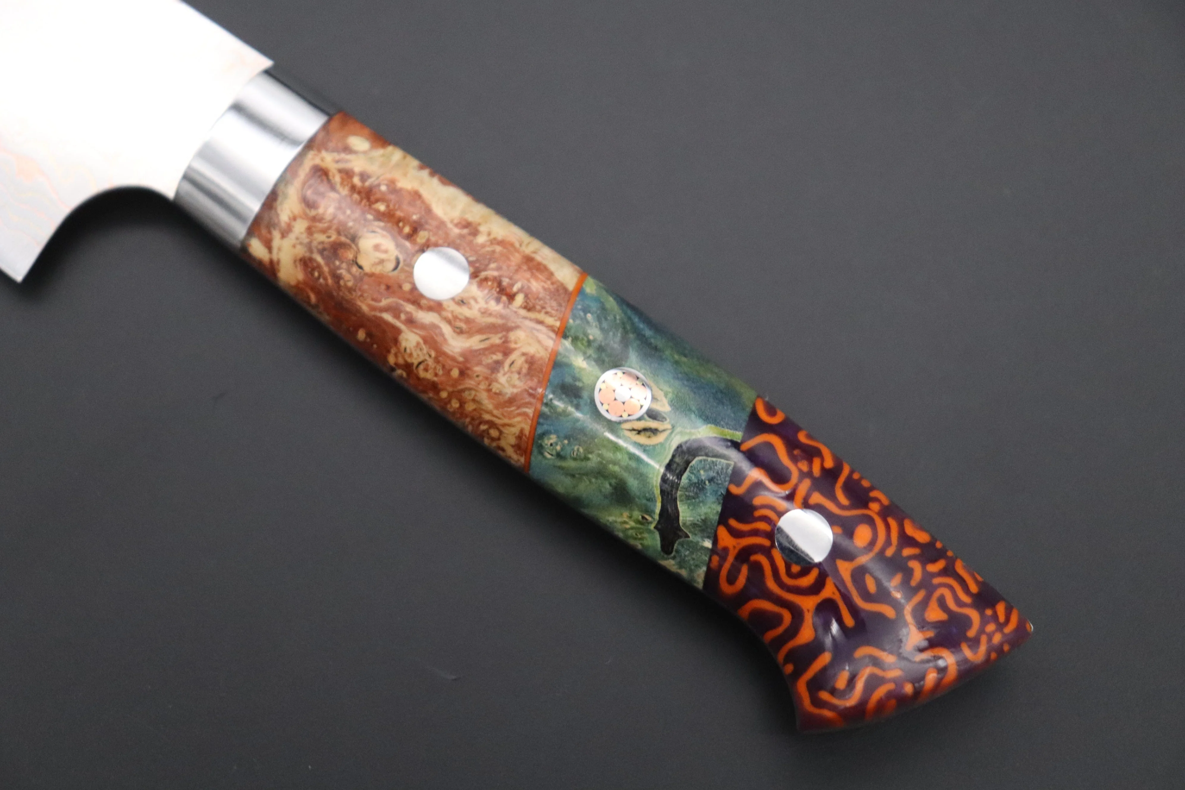 Takeshi Saji SUMMIT ― Limited Edition Custom Series  SMT-1136 VG-10W磨 Multi-Colored Golden-Rainbow Damascus Sujihiki 270mm (10.6 Inch) - Image 7