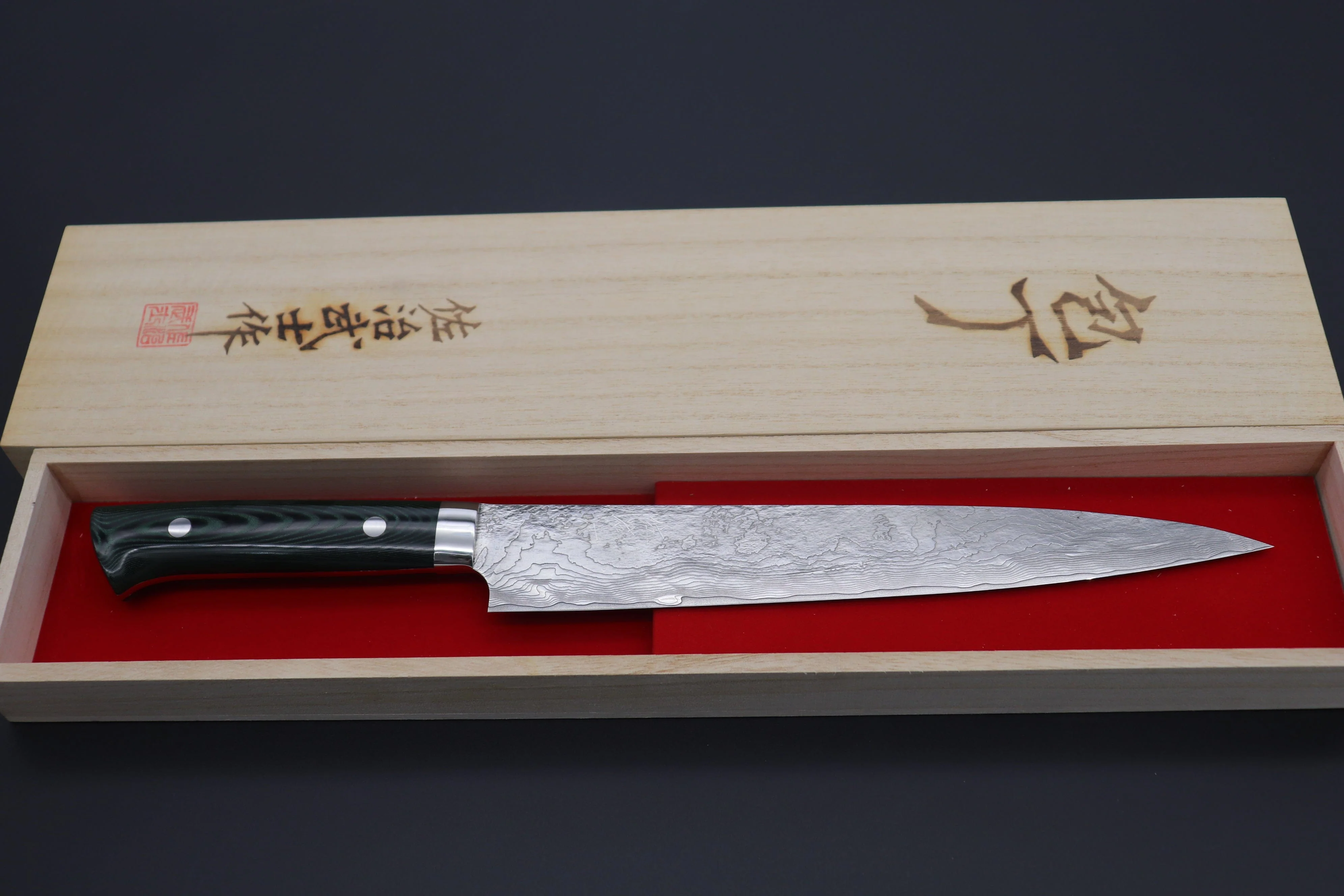 Takeshi Saji VG-10 Custom Damascus Wild Series Sujihiki  (240mm and 270mm, 2 sizes, Green Linen Micarta Handle) - Image 8